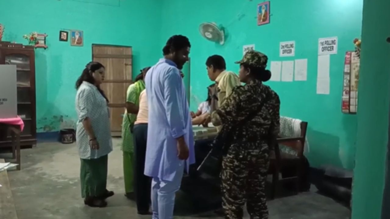 Loksabha Election 2024 Live Update: জলপাইগুড়িতে বিজেপির অফিস জ্বালিয়ে দেওয়ার অভিযোগ, কোচবিহারে ভোর রাতে তৃণমূল-বিজেপি সংঘর্ষ, শুরু প্রথম দফার নির্বাচন