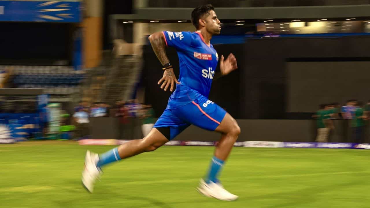 Suryakumar Yadav: চোটের ত্রিমুখী লড়াই, স্ত্রী চেয়েছিল দ্বিতীয় সংস্করণ! খোলসা করলেন সূর্যকুমার যাদব Suryakumar Yadav: চোটের ত্রিমুখী লড়াই, স্ত্রী চেয়েছিল দ্বিতীয় সংস্করণ! খোলসা করলেন সূর্যকুমার যাদব