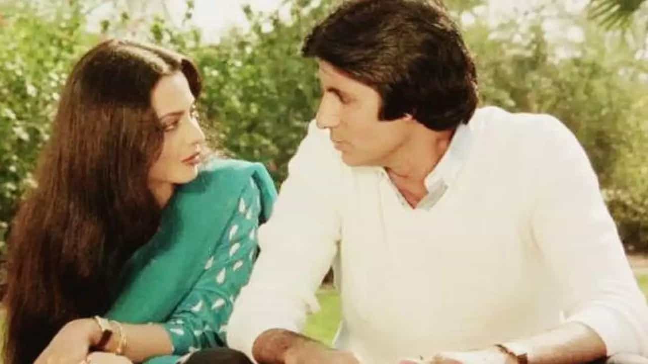 রেখা ও অমিতাভ বচ্চন, বলিউডের অন্দরমহলে অন্যতম চর্চিত জুটি। যাঁরা পর্দায় একের পর এক হিট ছবি উপহার দিয়ে, হিট জুটির তকমা ছিনিয়ে নিয়েছেন, সেই সেলেব জুটি কি বাস্তবে প্রেম করছেন?