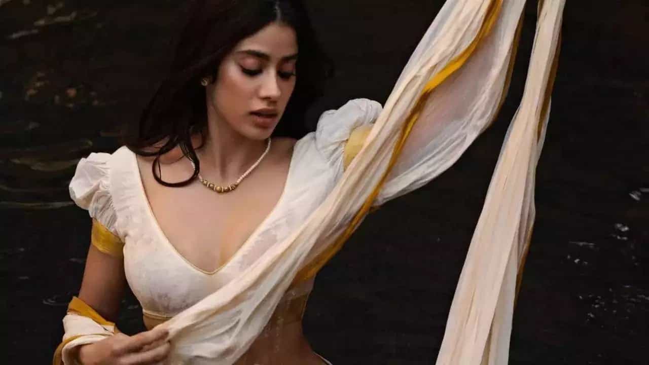 'বর পরবে লুঙ্গি, আমি...', বিয়ের প্ল্যান শেয়ার করলেন জাহ্নবী কাপুর 'বর পরবে লুঙ্গি, আমি...', বিয়ের প্ল্যান শেয়ার করলেন জাহ্নবী কাপুর