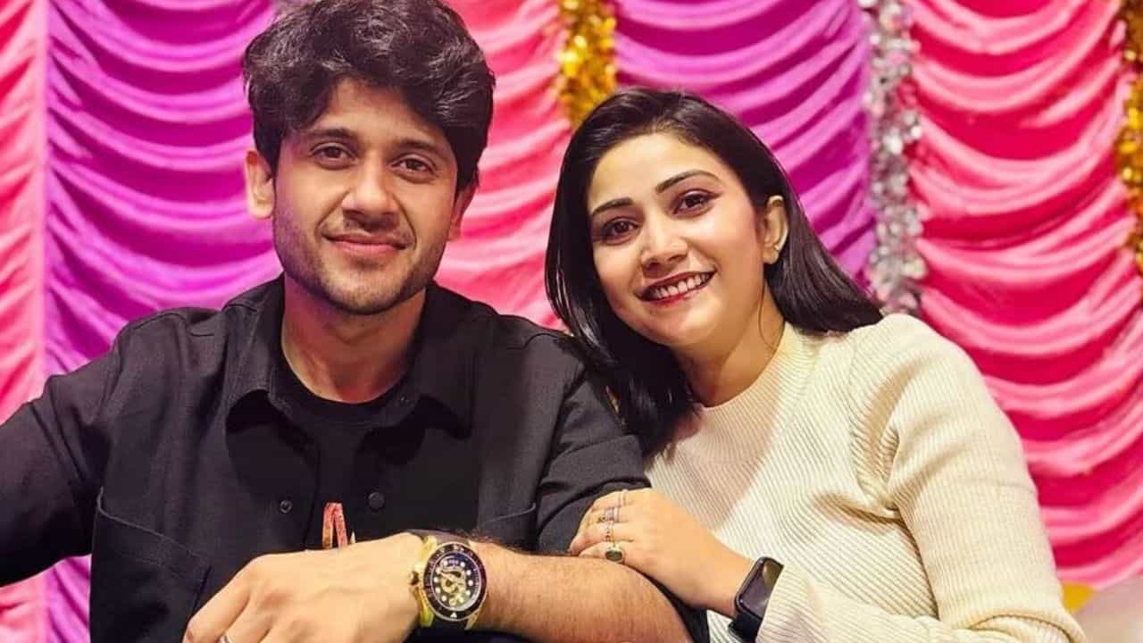 বিয়ের বাকি ২০ দিন, কীভাবে প্রস্তুতি নিচ্ছেন আদৃত-কৌশাম্বী? বিয়ের বাকি ২০ দিন, কীভাবে প্রস্তুতি নিচ্ছেন আদৃত-কৌশাম্বী?
