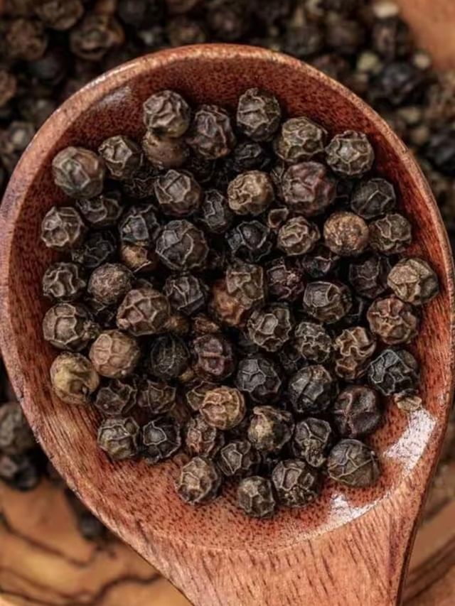 অ্যাসিডিটিতে ভুগছেন? গোলমরিচ খান