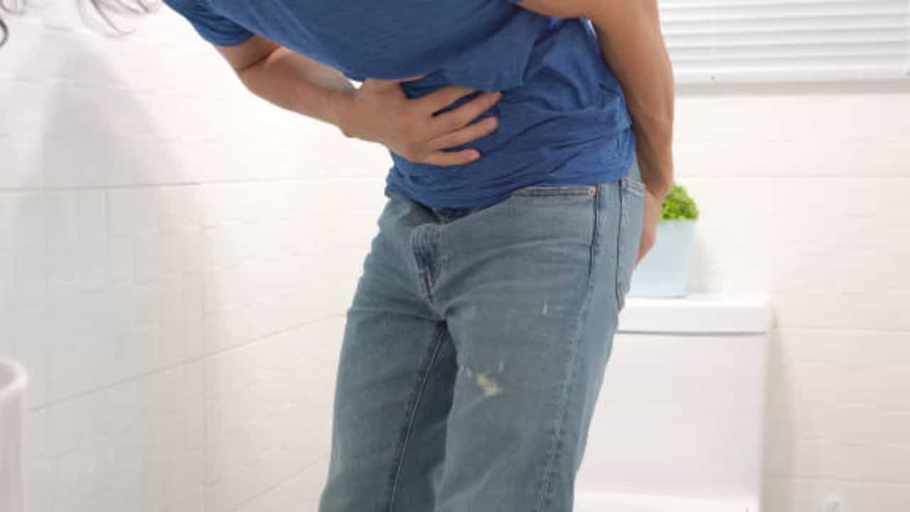 Summer Digestive Problem: গরম বাড়তেই গ্যাস-অম্বলে ভুগছেন? এই কয়েকটি টিপস মেনে চললেই ভাল থাকবে পেট Summer Digestive Problem: গরম বাড়তেই গ্যাস-অম্বলে ভুগছেন? এই কয়েকটি টিপস মেনে চললেই ভাল থাকবে পেট