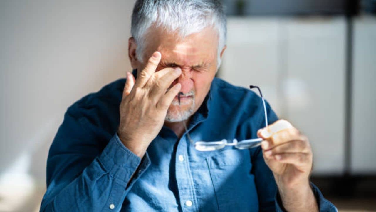 Summer Eye Problem: প্রখর রোদে চোখ খুলতে পারছেন না? এই ৫ প্রাকৃতিক টোটকায় ১ মিনিটে কমবে চোখের জ্বালাভাব