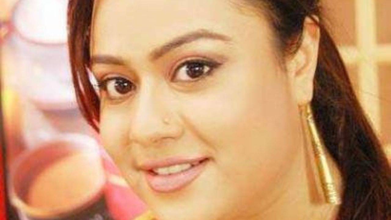 কমলিকা মুখ খুললেন, বললেন, এই প্রেম এবং বিচ্ছেদ আমাকে অনেক...