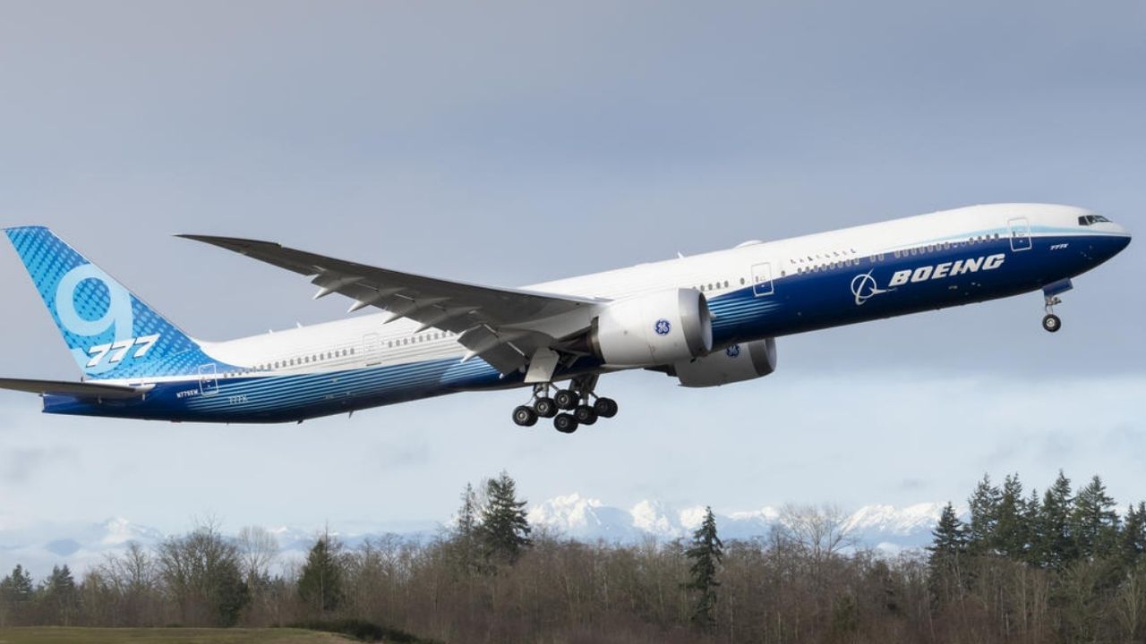 Boeing Plane: কেন হু হু করে পড়ছে Boeing-এর শেয়ার? কোথায় খামতি থাকছে?