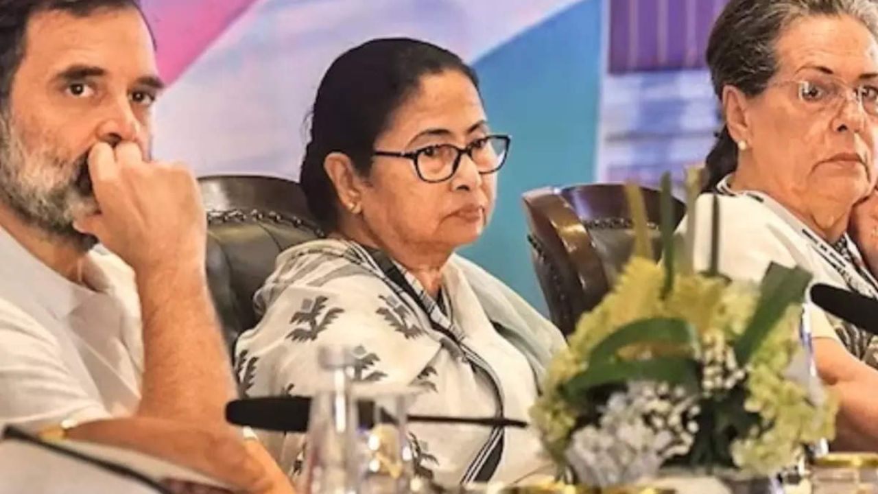 Mamata Banerjee on INDIA: বাংলায় জোট আসলে 'ভাঁওতাবাজি!' সিপিএম-কংগ্রেসের সঙ্গে সমীকরণ বোঝালেন মমতা