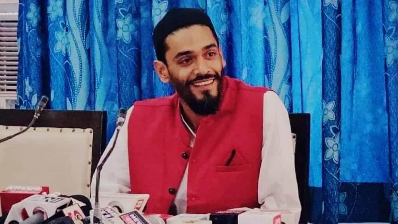 Naushad Siddiqui: 'ভয় পেয়েই আইএসএফের সঙ্গে জোট করল না', কার কথা বললেন নওশাদ? Naushad Siddiqui: 'ভয় পেয়েই আইএসএফের সঙ্গে জোট করল না', কার কথা বললেন নওশাদ?