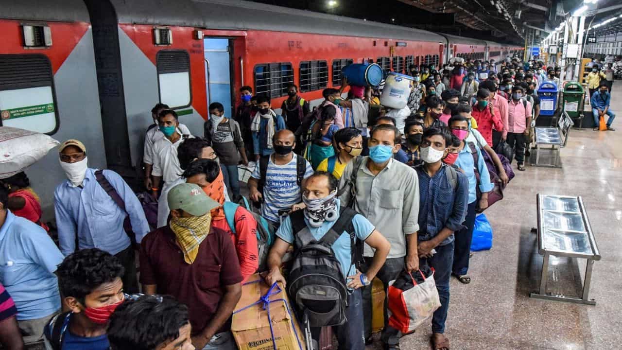 Railway Plan: গরমকালে যাত্রীদের কোনও অসুবিধাই হবে না, বড় পরিকল্পনা রেলের Railway Plan: গরমকালে যাত্রীদের কোনও অসুবিধাই হবে না, বড় পরিকল্পনা রেলের