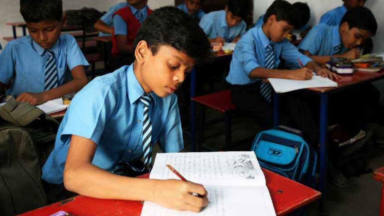 Bomb Threat School: 'রক্তের বন্যায় ভেসে যাবে ক্লাসরুম...', কলকাতার স্কুলে স্কুলে এল চিঠি