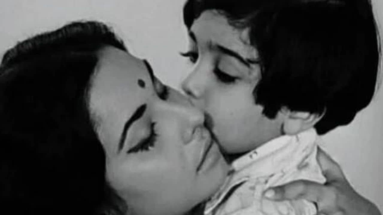 মাধবীর অন্তিম ইচ্ছা প্রসেনজিৎকে কেন্দ্র করে, বুম্বা জানেন মাধু আন্টির ইচ্ছার কথা?