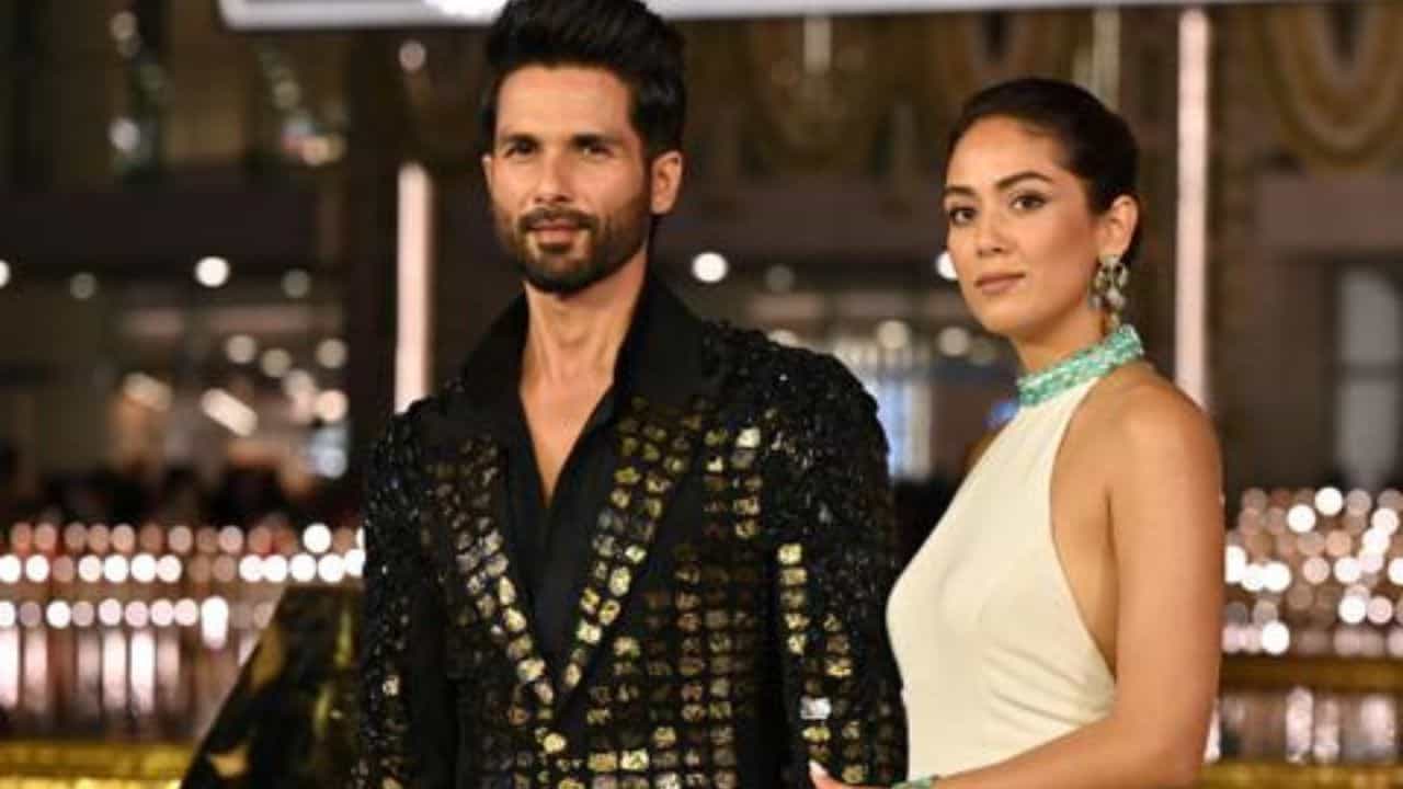 'আমার সন্তানরা কুকুর ছানা নয়...', চাঁচাছোলা ভাষায় কেন বলেছিলেন এই তারকা-পত্নী? 'আমার সন্তানরা কুকুর ছানা নয়...', চাঁচাছোলা ভাষায় কেন বলেছিলেন এই তারকা-পত্নী?