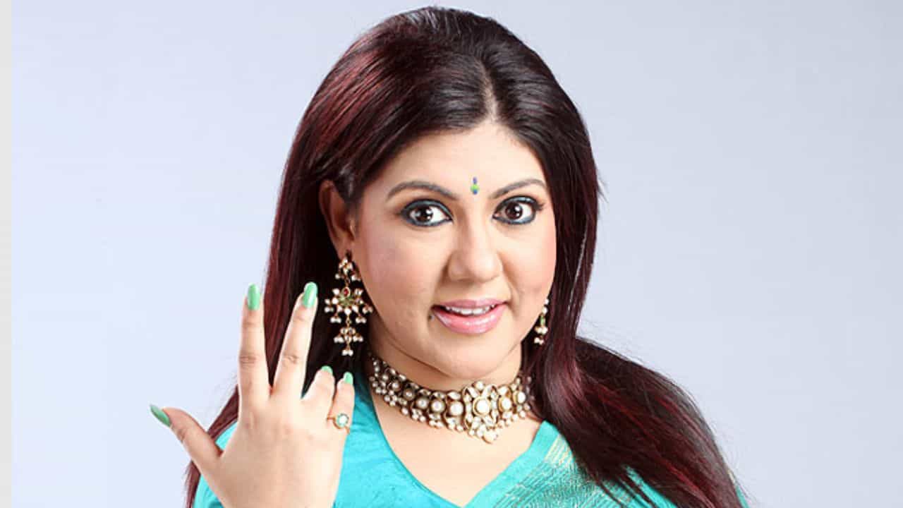 ৫০-এ এসে ব্রা দেখানোর 'সাহস' পরমার! বললেন, 'আমাদের সময় কাকিমারা...' ৫০-এ এসে ব্রা দেখানোর 'সাহস' পরমার! বললেন, 'আমাদের সময় কাকিমারা...'