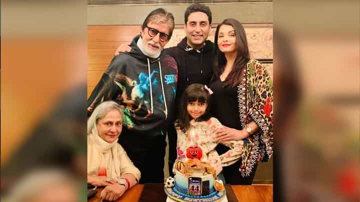 Amitabh Bachchan: ভোটের দিনে ভাঙন যেন আরও স্পষ্ট হয়ে উঠল... Amitabh Bachchan: ভোটের দিনে ভাঙন যেন আরও স্পষ্ট হয়ে উঠল...