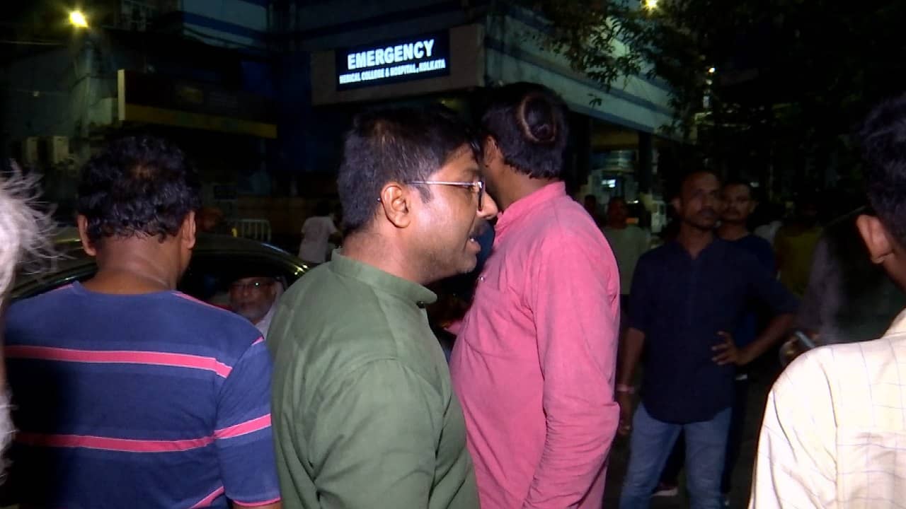 BJP-TMC Clash: জয় শ্রী রাম স্লোগান দিতেই তাপস অনুগামীদের মারধরের অভিযোগ তৃণমূলের বিরুদ্ধে, হাসপাতালে ২