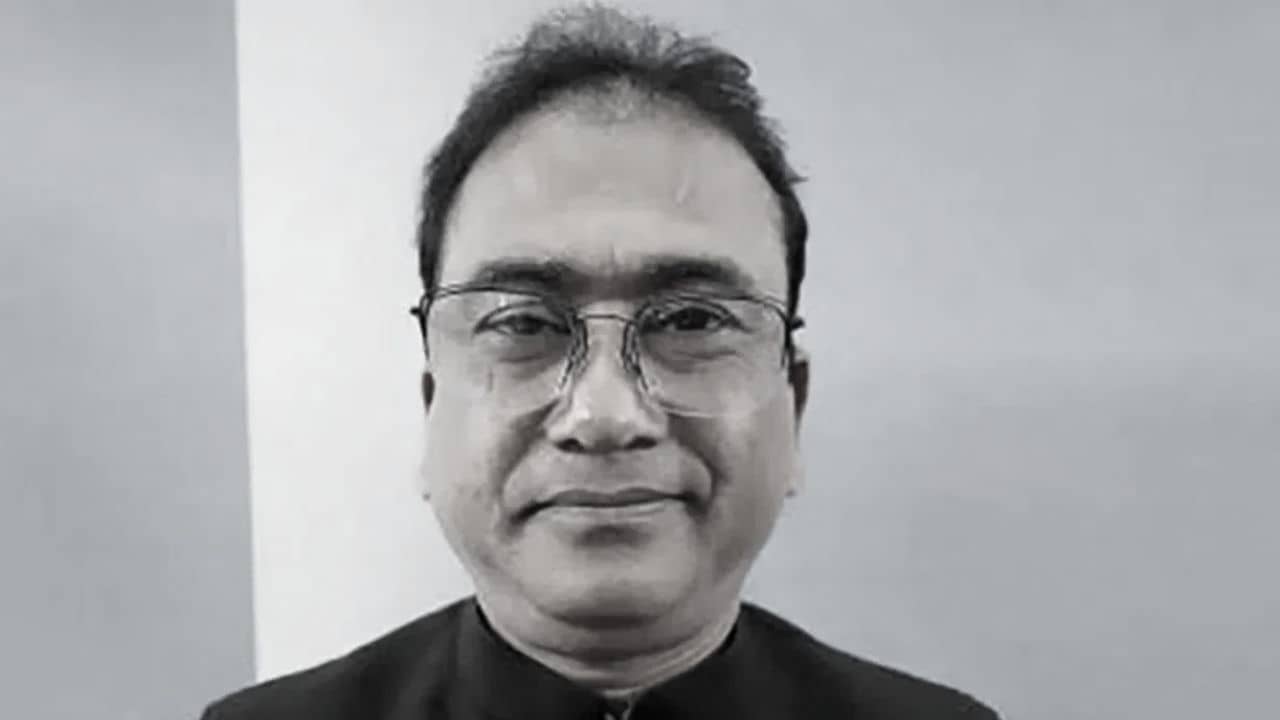 Bangladeshi MP Mysterious Death: ২০ মিনিটের মধ্যে খুন, দেহ কাটা হয় টুকরো-টুকরো করে, দ্রুত পরিষ্কার করা হয় নিউটাউনের ফ্ল্যাট, বাংলাদেশি সাংসদের মৃত্যুতে ভয়ঙ্কর তথ্য সামনে