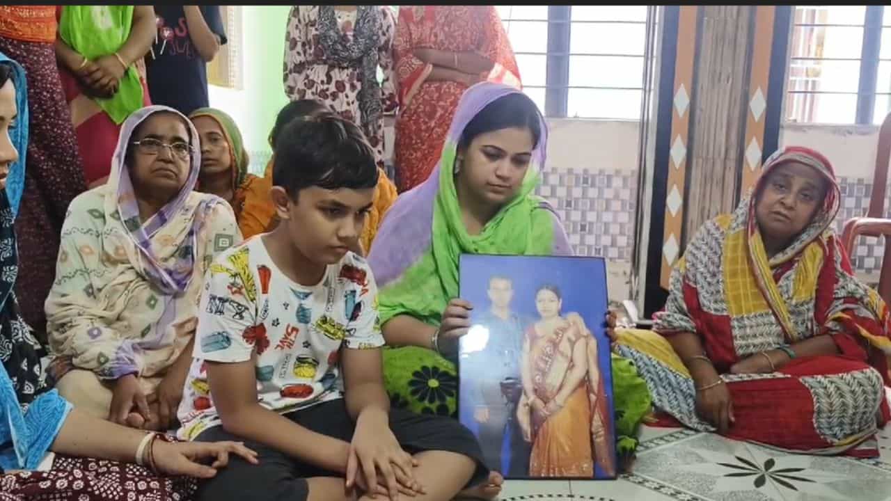 Birbhum: কম্বোডিয়ায় অস্বাভাবিক মৃত্যু বীরভূমের যুবকের Birbhum: কম্বোডিয়ায় অস্বাভাবিক মৃত্যু বীরভূমের যুবকের