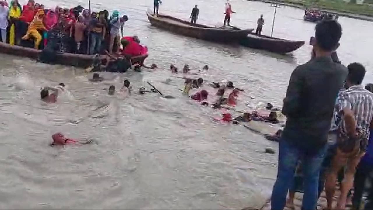 Cyclone Remal: ৮০ যাত্রী নিয়ে ডুবল নৌকা! আছড়ে পড়ার আগেই খেল শুরু রেমাল-এর
