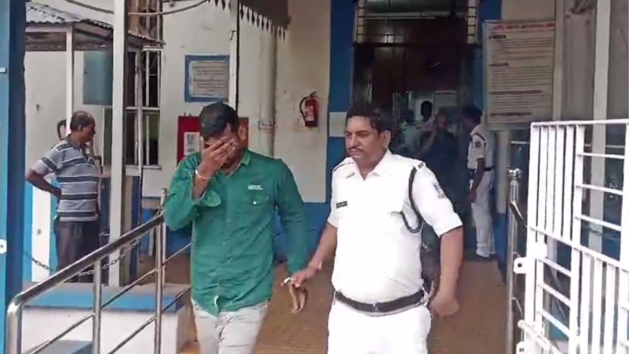 Chandannagar: ১০ লক্ষ টাকা পণ দিয়েও হল না লাভ, বোনকে জীবিত পেলেন না অতুল