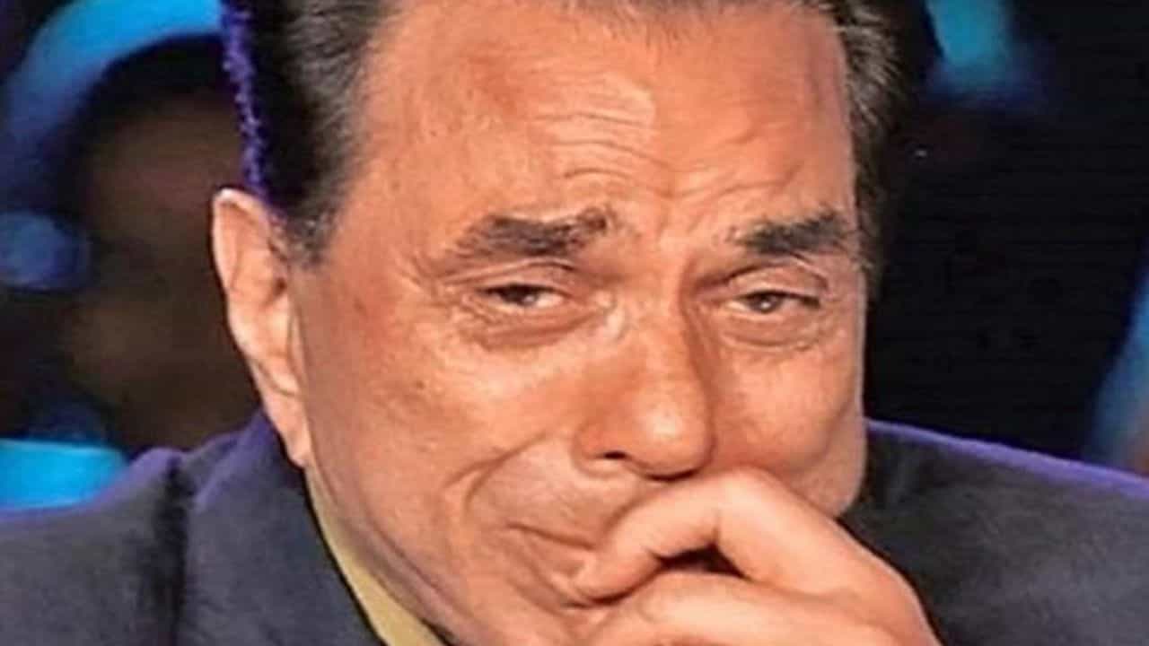 বৃদ্ধ বাবা ধর্মেন্দ্রকে একা-একাই ভোট দিতে ছেড়ে দিলেন তাঁর দুই পুত্র সানি-ববি, নেটপাড়ায় তুলোধনা শুরু বৃদ্ধ বাবা ধর্মেন্দ্রকে একা-একাই ভোট দিতে ছেড়ে দিলেন তাঁর দুই পুত্র সানি-ববি, নেটপাড়ায় তুলোধনা শুরু
