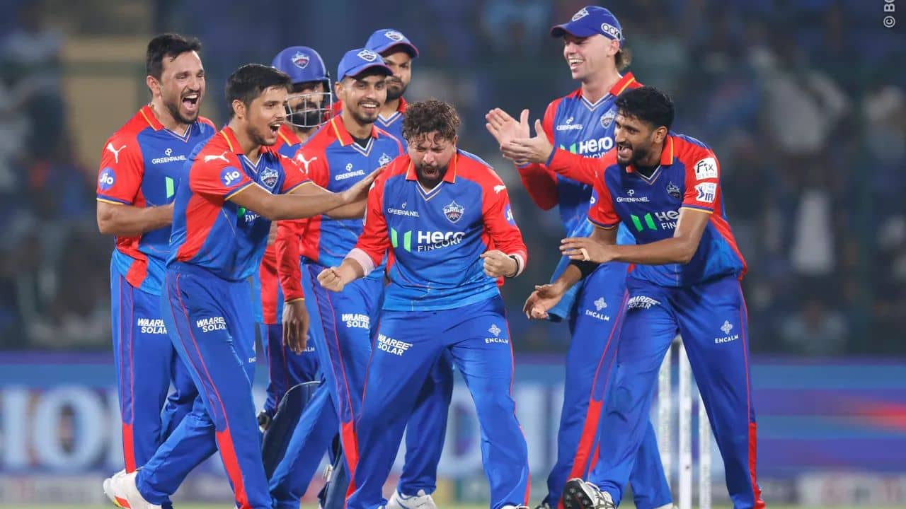 DC vs RR IPL Match Result: সঞ্জু ফিরতেই খেই হারাল রাজস্থান, ঘরের মাঠে অনবদ্য জয় দিল্লির