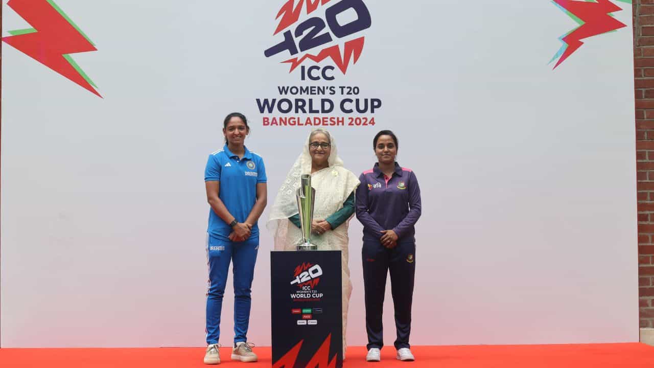 ICC Women's T20 World Cup 2024: ৩ মাসের ব্যবধানে ফের টি-২০ বিশ্বকাপ, ভারত-পাক দ্বৈরথ কবে? ICC Women's T20 World Cup 2024: ৩ মাসের ব্যবধানে ফের টি-২০ বিশ্বকাপ, ভারত-পাক দ্বৈরথ কবে?
