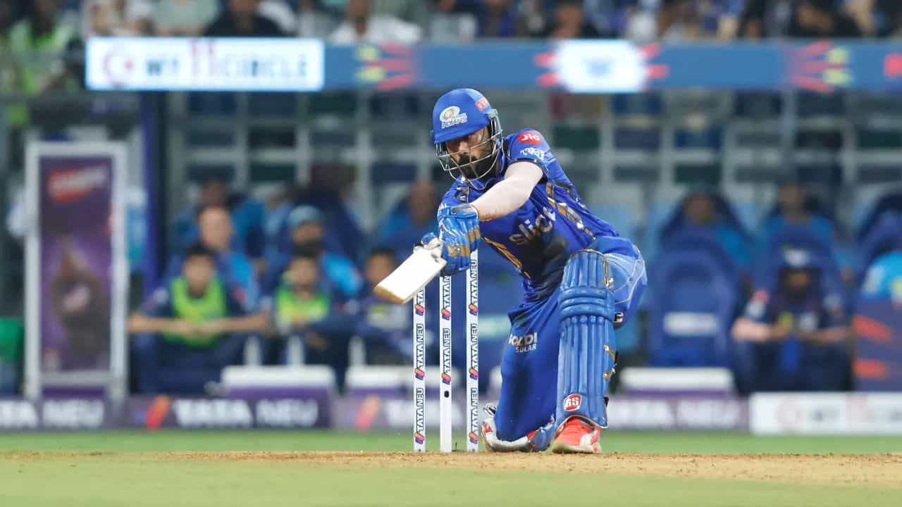 Hardik Pandya: MI এর আইপিএল সফর শেষ হতেই নির্বাসিত হার্দিক পান্ডিয়া Hardik Pandya: MI এর আইপিএল সফর শেষ হতেই নির্বাসিত হার্দিক পান্ডিয়া