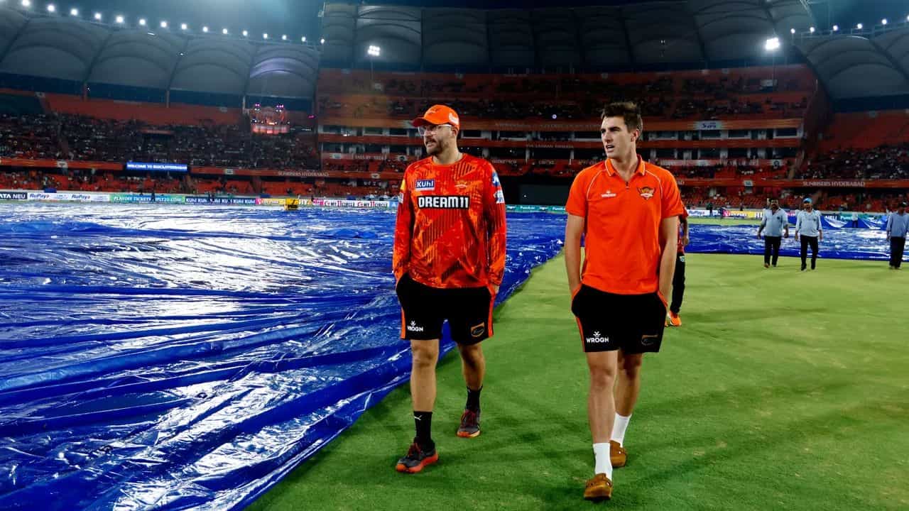 IPL 2024, SRH vs GT: হায়দরাবাদে প্রবল বৃষ্টি, চাপ বাড়ছে কামিন্সদের! উচ্ছ্বাস কাদের? IPL 2024, SRH vs GT: হায়দরাবাদে প্রবল বৃষ্টি, চাপ বাড়ছে কামিন্সদের! উচ্ছ্বাস কাদের?