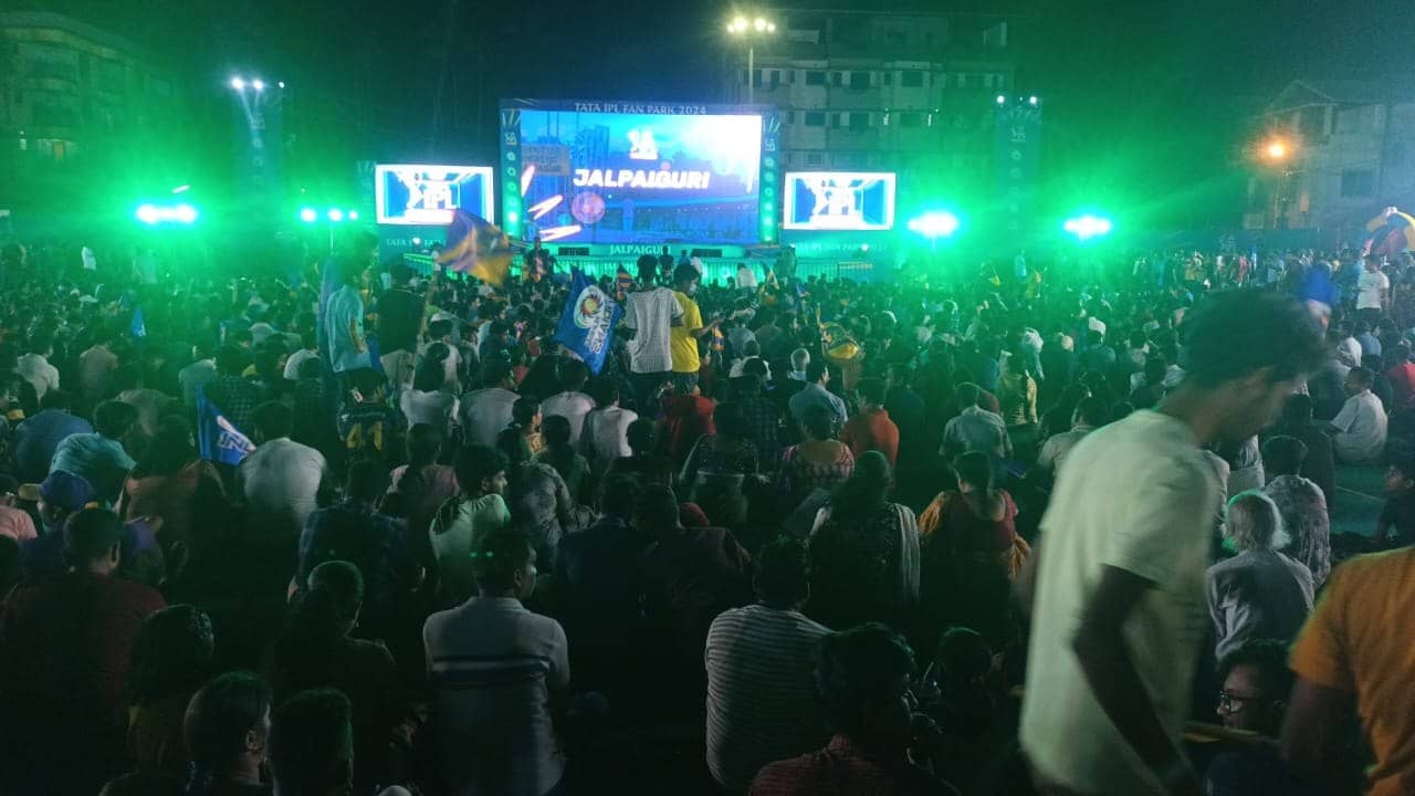 Kolkata Knight Riders: কলকাতা নয় রাজ্যে আর এক ‘ইডেন’, নাইটদের জয়ে শনির রাতে যেন অকাল দিপাবলী