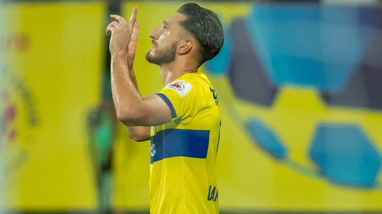 East Bengal: ইস্টবেঙ্গলে জোর চর্চায় দিমিত্রিয়স, খোঁজ চলছে বিদেশি স্টপারেরও East Bengal: ইস্টবেঙ্গলে জোর চর্চায় দিমিত্রিয়স, খোঁজ চলছে বিদেশি স্টপারেরও