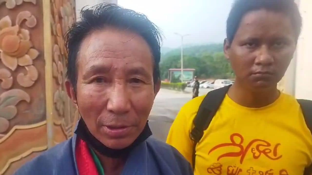 Bhutan: বাবার উপর রাগ করে ঢুকে পড়ে ভারতে, এক যুগেরও বেশি সময় পর সেই ছেলের মুখ দেখল ভুটানের পরিবার, নেপথ্যে অদ্ভুত সমাপতন!