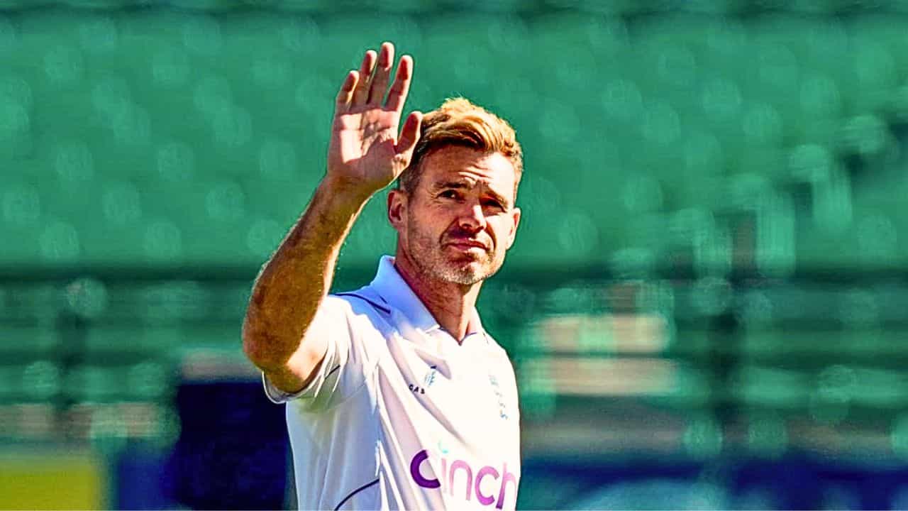 James Anderson: অবসরের পথে 'সুইং কিং', ২২ গজে শেষ কবে দেখা যাবে জিমি ম্যাজিক? James Anderson: অবসরের পথে 'সুইং কিং', ২২ গজে শেষ কবে দেখা যাবে জিমি ম্যাজিক?
