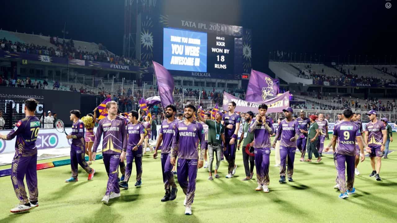 KKR: শঙ্খধ্বনি বাজল, উড়ল পতাকা; নাইট প্রেমীদের জোড়া উপহার দিয়ে ইডেন সফর শেষ KKR-এর KKR: শঙ্খধ্বনি বাজল, উড়ল পতাকা; নাইট প্রেমীদের জোড়া উপহার দিয়ে ইডেন সফর শেষ KKR-এর