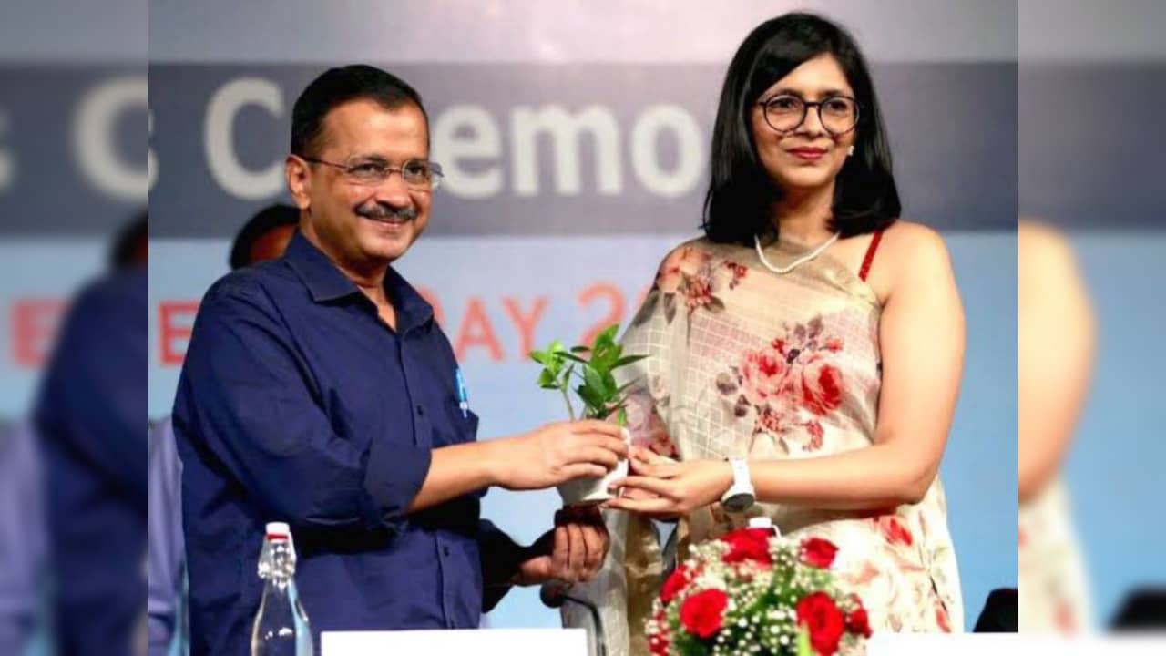Swati Maliwal: মুখ্যমন্ত্রীর বাড়িতে মহিলা সাংসদের হেনস্থা! ভোটের আগে সরগরম রাজধানী