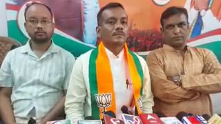Alipurduar: ‘জুতো দিয়ে পেটাব…’, রাত সাড়ে ১১টায় ওয়ার্ডে ঢুকেছিলেন, হাসপাতালের সুপারকেই কিল-চড়-ঘুষি আয়াদের! কী করছিলেন তিনি?