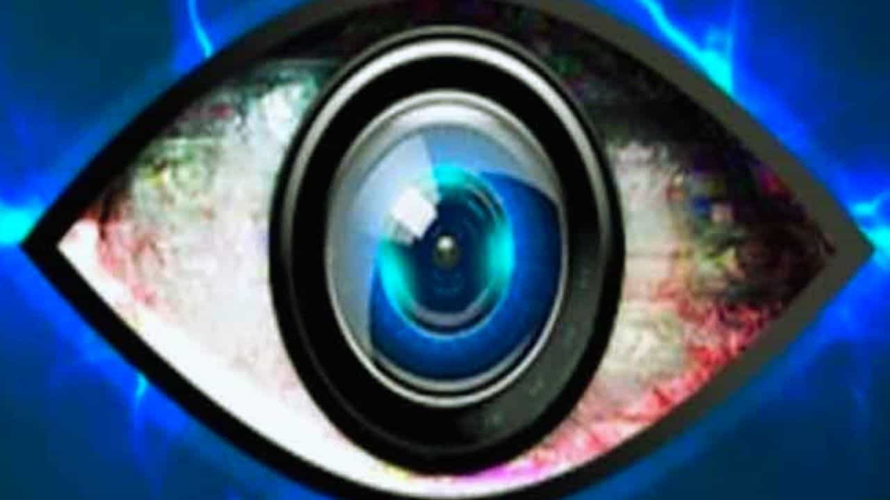 CCTV: শাড়ি-ব্লাউজ সবে খুলেছেন, হঠাৎ নজরে এল ছোট্ট একটা লাল চোখ! তাহলে কী... হিমস্রোত বয়ে গেল শিরদাঁড়া দিয়ে CCTV: শাড়ি-ব্লাউজ সবে খুলেছেন, হঠাৎ নজরে এল ছোট্ট একটা লাল চোখ! তাহলে কী... হিমস্রোত বয়ে গেল শিরদাঁড়া দিয়ে