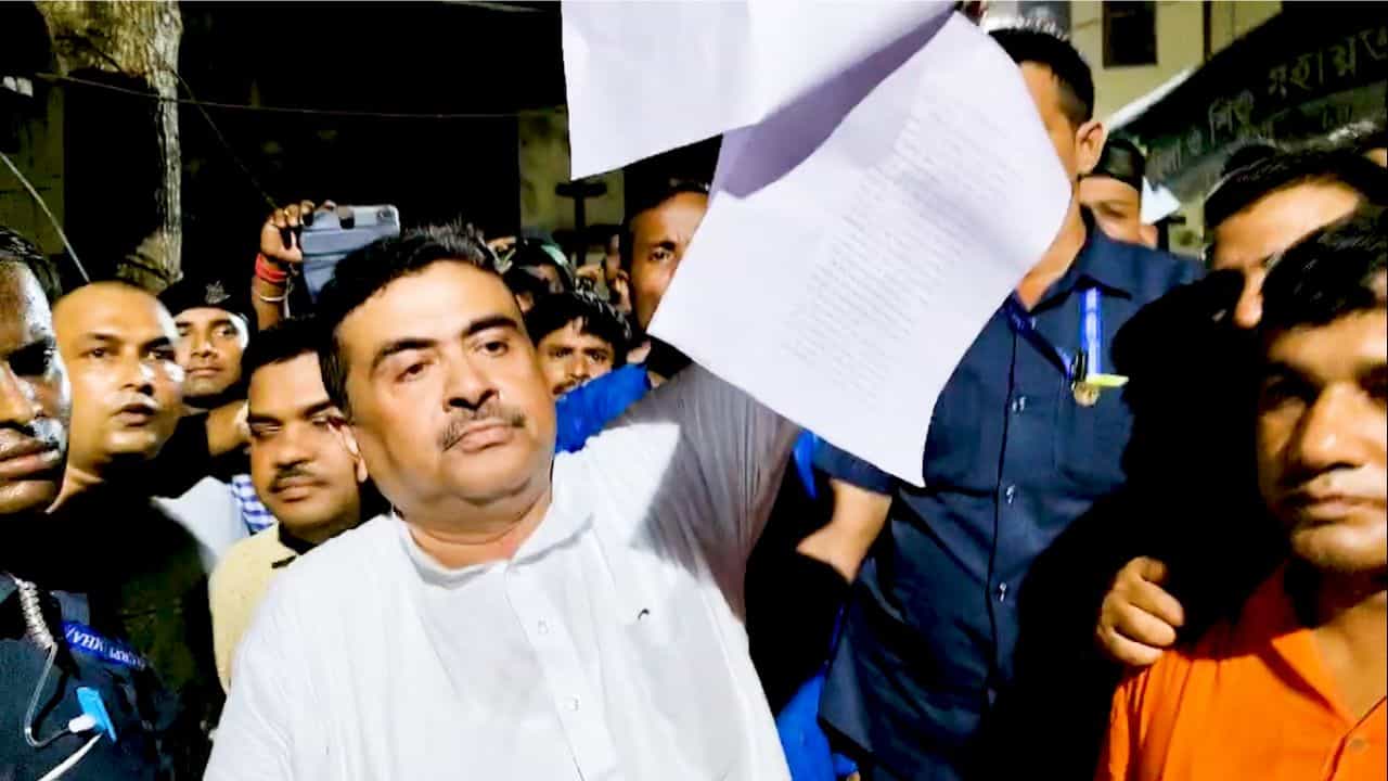 Calcutta High Court: কোলাঘাটের ঘটনায় পুলিশি তদন্তে অন্তর্বর্তী স্থগিতাদেশ হাইকোর্টের Calcutta High Court: কোলাঘাটের ঘটনায় পুলিশি তদন্তে অন্তর্বর্তী স্থগিতাদেশ হাইকোর্টের