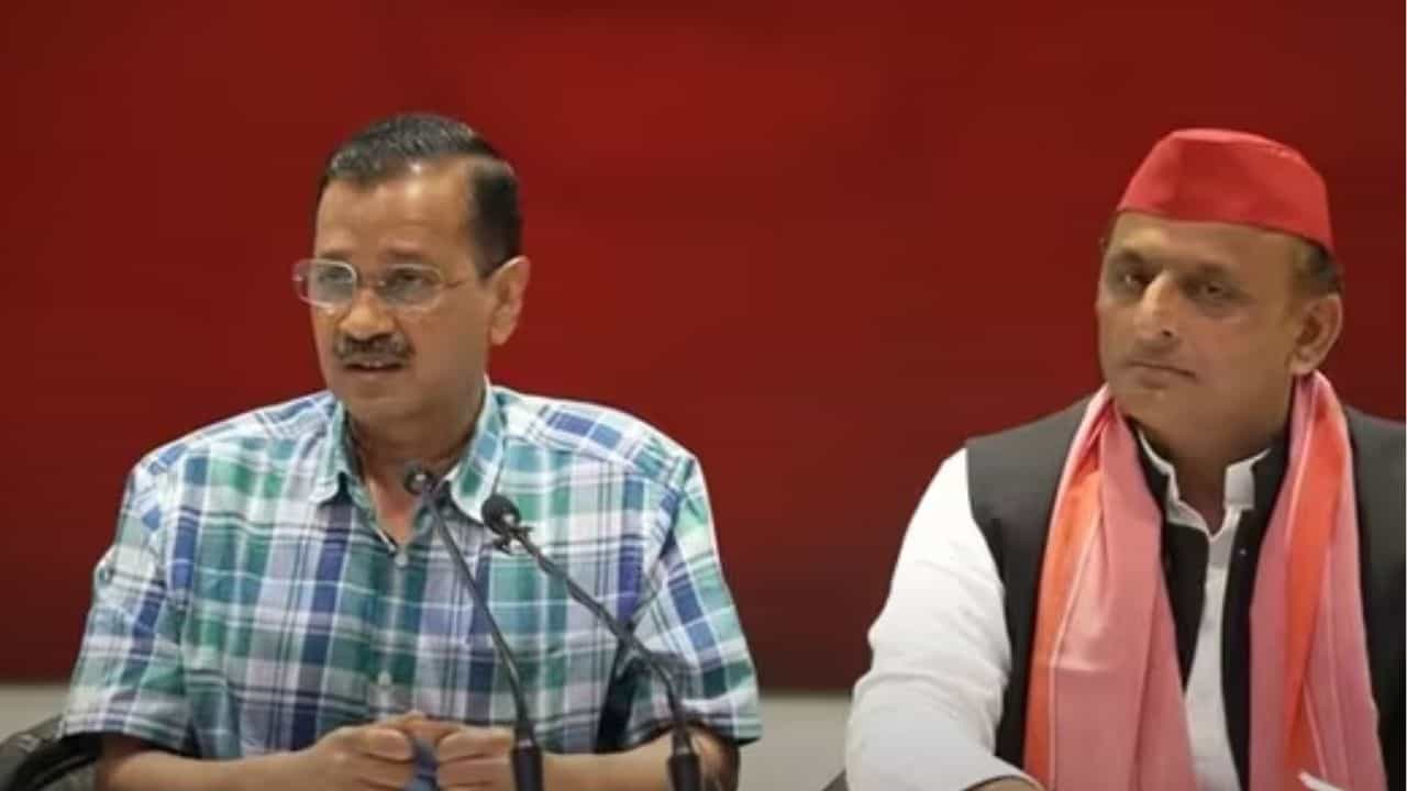 '৭৫-এ অবসর নেবেন না, এ কথাও বলেননি মোদী', ফের প্রধানমন্ত্রী বিতর্ক উসকে দিলেন কেজরী '৭৫-এ অবসর নেবেন না, এ কথাও বলেননি মোদী', ফের প্রধানমন্ত্রী বিতর্ক উসকে দিলেন কেজরী
