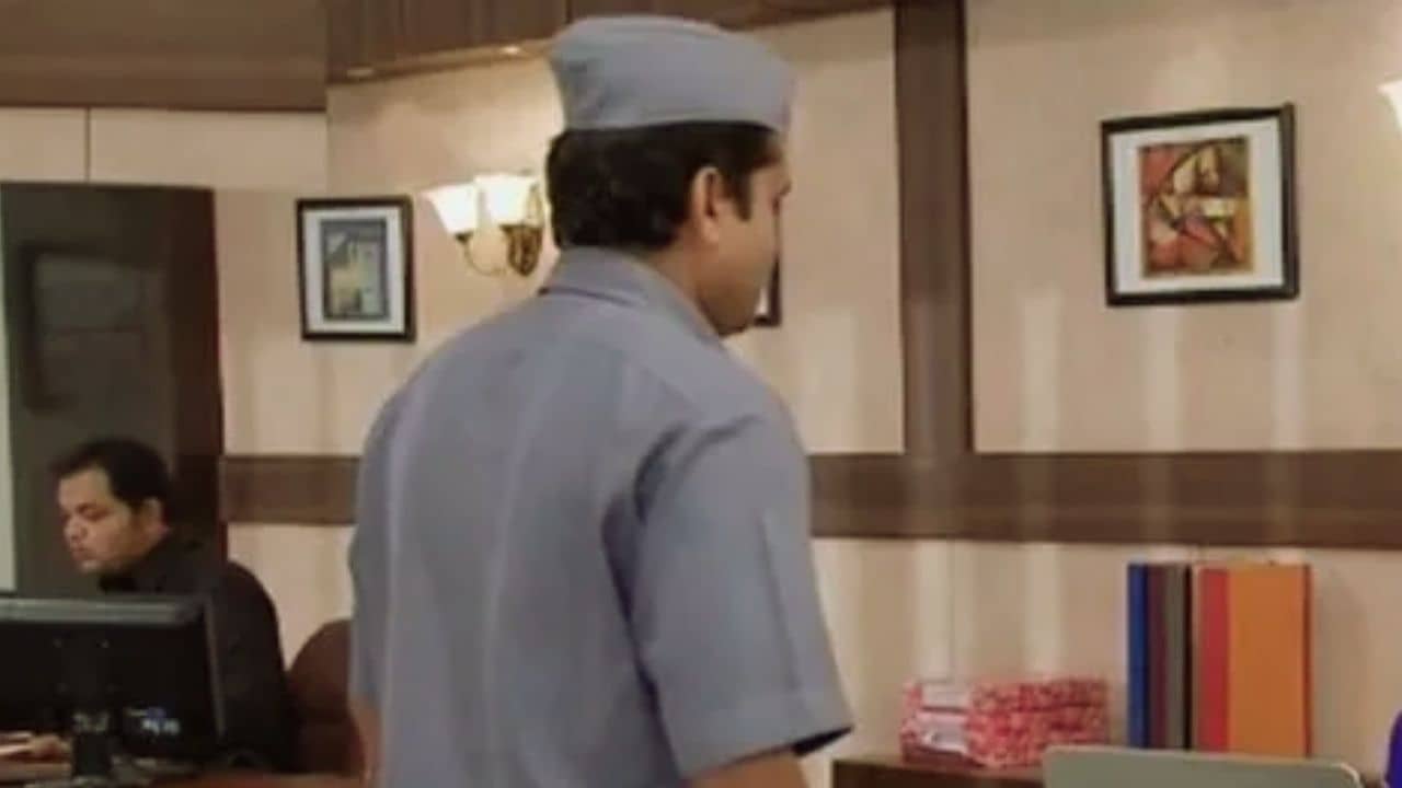 ৯৯ শতাংশ নম্বর পেয়েছেন, এদিকে এক অক্ষরও লিখতে-পড়তে জানেন না! কীভাবে বাগালেন সরকারি চাকরি?