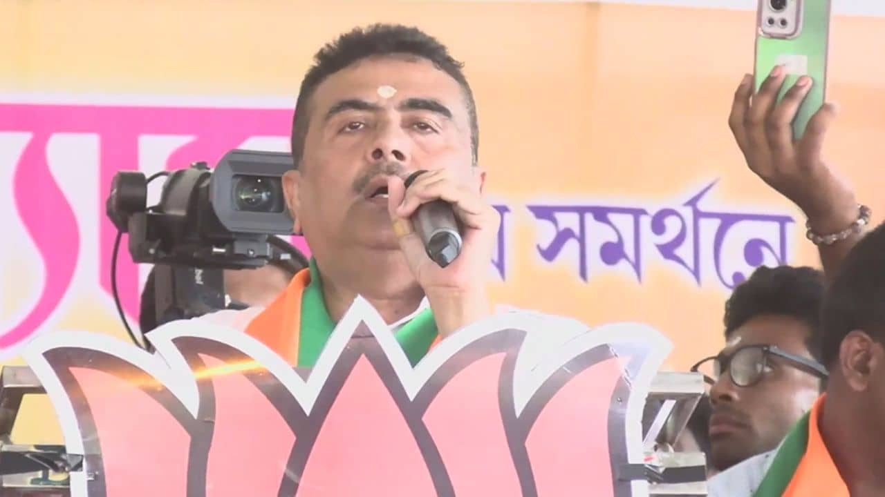 Suvendu Adhikari: তপ্ত নন্দীগ্রামে দাঁড়িয়ে নাম না করে অভিষেককে হুঁশিয়ারি শুভেন্দুর
