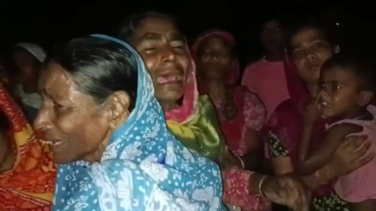 Coochbehar: বাবা বাড়ি নিয়ে চলো বারবার বলেছিল মেয়েটা, কন্যাহারা পিতার আফশোস যাচ্ছে না