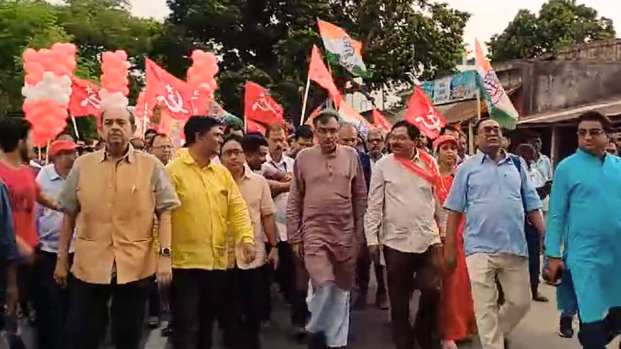 Surjya Kanta Mishra: দু বছরও এ সরকার টিকবে না, সূর্যকান্তর গলায় বিজেপির সুর