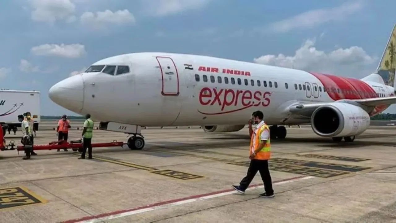 Air India: ‘ছাঁটাই’ কর্মীদের কাজে ফেরাল এয়ার ইন্ডিয়া, ফিরছেন ‘সিক লিভ’ নেওয়া ক্রুরাও
