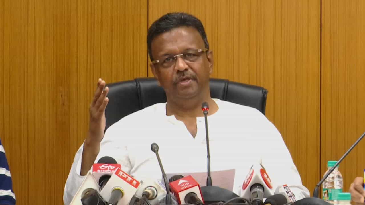 Firhad Hakim: কলকাতার বিপদও কম নয়, প্রেসমিটে ফিরহাদ নিজেই জানালেন আশঙ্কার কথা... Firhad Hakim: কলকাতার বিপদও কম নয়, প্রেসমিটে ফিরহাদ নিজেই জানালেন আশঙ্কার কথা...