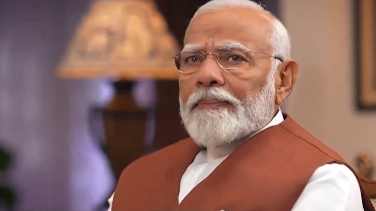 PM Modi: কাদের ‘বেশি বাচ্চা হয়’? মোদীর দাবি ‘মুসলিমদের কথা বলিনি’