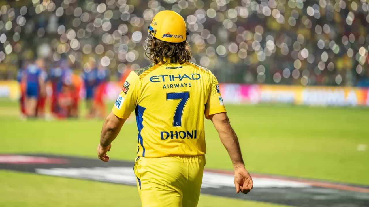 IPL 2024: ধোনির ধৈর্য্যের সীমা ভাঙল, কোহলি-ডু'প্লেসিদের সঙ্গে হাত না মিলিয়েই ছাড়লেন মাঠ; ভিডিয়ো নিয়ে চর্চা তুঙ্গে IPL 2024: ধোনির ধৈর্য্যের সীমা ভাঙল, কোহলি-ডু'প্লেসিদের সঙ্গে হাত না মিলিয়েই ছাড়লেন মাঠ; ভিডিয়ো নিয়ে চর্চা তুঙ্গে