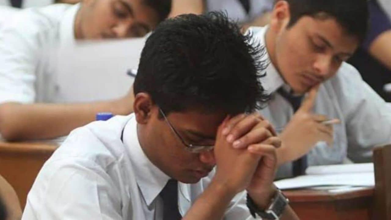 WBBSE Class 10 Result 2024: MCQ থাকা সত্ত্বেও মাধ্যমিকে ফেল দেড় লক্ষ, নেপথ্যে কি সেই নিয়োগ দুর্নীতি?