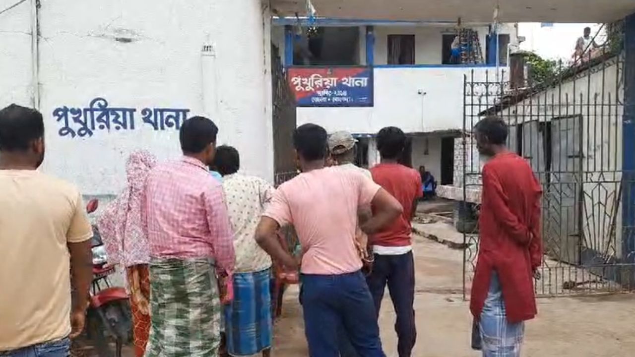 Maldah: শ্বশুরবাড়িতে নিয়ে গিয়ে স্ত্রীর গলা কেটে 'খুন', আটক Maldah: শ্বশুরবাড়িতে নিয়ে গিয়ে স্ত্রীর গলা কেটে 'খুন', আটক