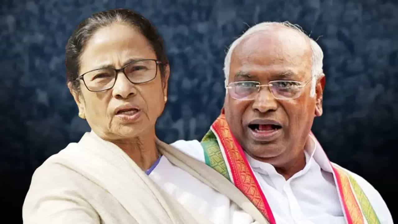 I.N.D.I.A জোট নিয়ে বিশেষ প্ল্যানিং কংগ্রেসের! মমতা-সহ সব বিরোধীদের সঙ্গে যোগাযোগ খাড়্গের I.N.D.I.A জোট নিয়ে বিশেষ প্ল্যানিং কংগ্রেসের! মমতা-সহ সব বিরোধীদের সঙ্গে যোগাযোগ খাড়্গের