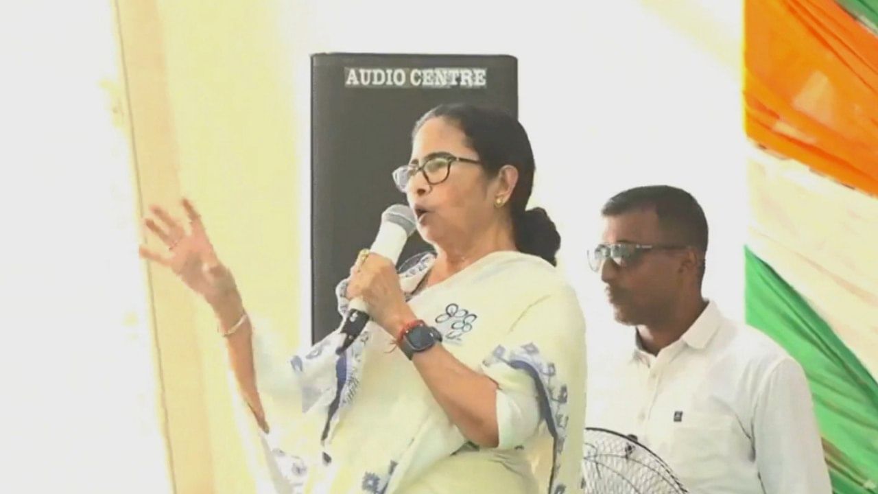 CM Mamata Banerjee: ‘সন্দেশখালির আসল তথ্য ফাঁস হয়েছে’, চাকদহ থেকে ফুঁসে উঠলেন মমতা
